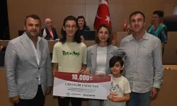 LGS Türkiye birincisine 10 bin lira ödül verildi