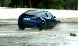 Muğla’da yaz yağmuru trafiği olumsuz etkiledi