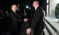 Vladimir Putin Bakü'de