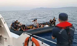 Muğla açıklarında Yunanistan'ın geri ittiği 31 göçmen kurtarıldı