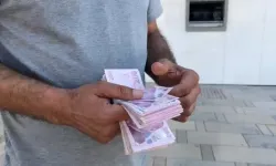 ATM'de tomarla para bulan inşaat işçisinden örnek davranış