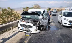 Ankara'da feci kaza: Otomobiller çarpıştı, çok sayıda yaralı var