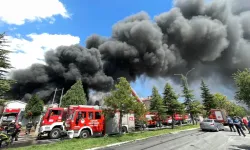 Kayseri'de sünger fabrikasında yangın!