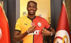 Galatasaray forvet hattında gerginlik: İcardi'den Osimhen'e göndermeli paylaşım!