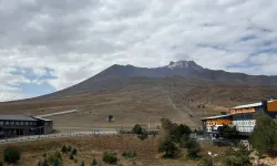 Erciyes Dağı'na kar yağdı!