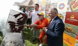 Kayseri Gastronomi Günleri'nde sucuk döner ikramı: 1 ton sucuk döner misafirlere sunulacak