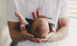 Türkiye'de yeni doğmuş bebeği havalimanında klozete bırakıp kaçtılar