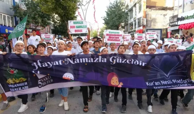 Van’da ‘Hayat Namazla Güzeldir’ etkinliği başladı 