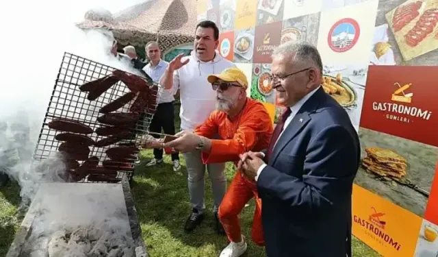 Kayseri Gastronomi Günleri'nde sucuk döner ikramı: 1 ton sucuk döner misafirlere sunulacak