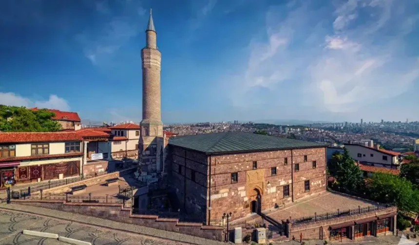 Ankara'nın Gizli Hazinesi: UNESCO Listesindeki Tek Mekân Aslanhane Camii