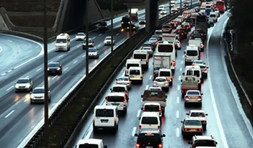 İstanbul'da trafiğe çıkacak sürücüler dikkat! O yollar kapalı olacak!